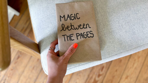 Nimm teil an unserem Schreibwettbewerb »Magic Between the Pages«