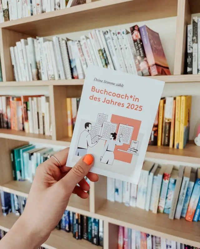 Wer hat euch auf eurer Autor*innenreise begleitet, wer war eure Mentor*in und hat euch unterstützt, euer bestes Buch zu schreiben? ✨

Unsere Buchcoach*in-Wahl geht in eine neue Runde! Im vergangenen Jahr hat die Community J. Vellguth aka @schriftstellerwerden gewählt und sie zur Gewinnerin gekürt.

Ab heute bis zum 9. Juli könnt ihr wieder Menschen nominieren, bevor es dann ab dem 16. Juli zur finalen Abstimmung geht -  und jede Stimme zählt! ♥️ 

Nominiert jetzt eure*n Buchcoach*in des Jahres. 🫶🏻 

Ihr findet alle Informationen unter bod.de/buchcoach-des-jahres oder über den Link in unserer Profilbeschreibung ✍🏻 

Am Ende der Wahl könnt ihr auch etwas gewinnen und an einem Gewinnspiel teilnehmen. Wir verlosen unter allen Gewinnspielteilnehmenden drei Wohlfühl-Buchpakete inkl. kostenlosem WriteControl-Premium-Zugang für ein Jahr. ☺️

 #buchmarketing #buchcoach #buchschreiben #buchveröffentlichen