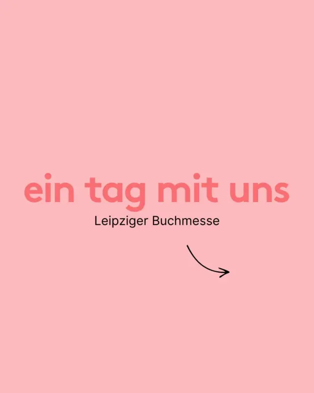 Ihr kennt unsere Messe-Vlogs im Videoformat - aber Lena und ich (Jessy) haben uns vom »a day with us«- Format der @pola_stories-Mäuse inspirieren lassen & euch einen Tag auf der Buchmesse in Bildern mitgenommen 😌♥️

EIN TAG MIT UNS | BEHIND THE SCENES | LEIPZIGER BUCHMESSE | MÄUSE MACHEN MÄUSE DINGE