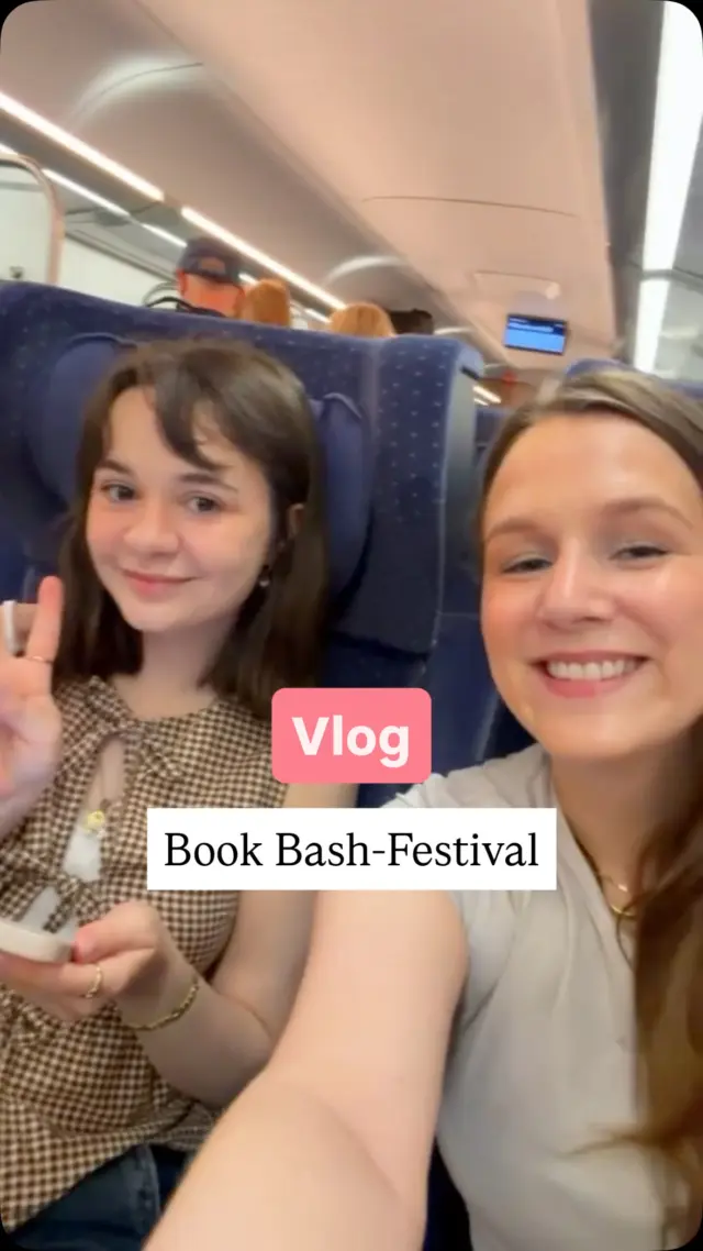 Die Frankfurter Buchmesse steht wieder vor der Tür, aber wir sind auch immer mal wieder auf kleineren Events unterwegs. In diesem kleinen Vlog nehmen wir euch mit aufs @bookbash.festival 🙂‍↕️ 💖 

Wer von euch war auch vor Ort? Und was waren so eure Eindrücke? 
Schreibt es gerne in die Kommentare. 💌 

BUCH VERANSTALTUNG | BUCH MARKETING | BUCH FESTIVAL