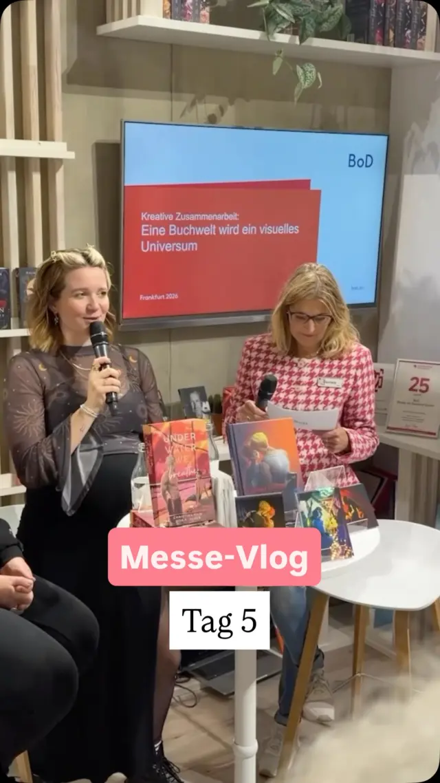 Heute ist der Montag im Vergleich zu den letzten Tagen auf der Frankfurter @buchmesse extrem ruhig. 🫩

Aber natüüüürlich zeigen wir euch noch, was am letzten Messetag so passiert ist, bevor wir ein bisschen Schlaf nachholen 🙂‍↕️♥️

Vielen Dank an @isabella.russo_writer, Lena Laxy, @lisaf.olsen & @meajyart für euren tollen Input in unseren Gesprächsrunden 🫶🏻

Wir hoffen, ihr seid alle gut nach Hause gekommen & verkriecht euch jetzt auch ein bisschen in euren Büchern. ☺️

FRANKFURTER BUCHMESSE | MESSE VLOG | FBM26 | MESSEALLTAG | MÜDE MÜDE MÜDE